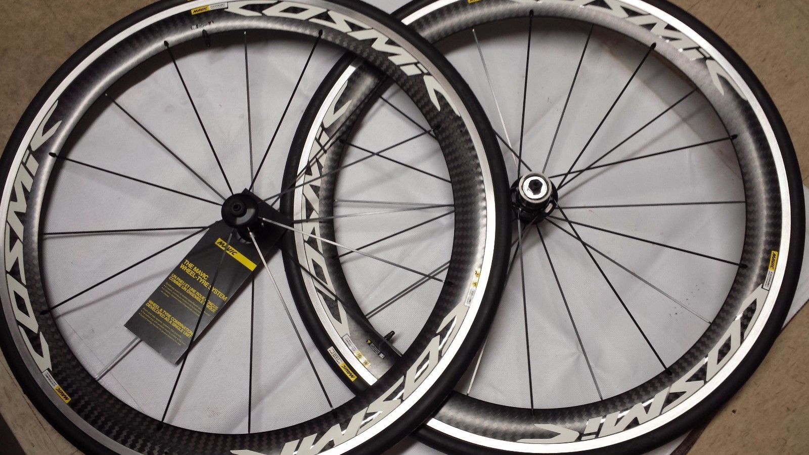 mavic cosmic pro carbon road wheelset